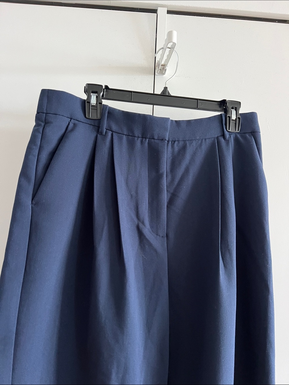 Abercrombie & Fitch Navy Sloane Pleated Wide-Leg Pants Size 32 LONG - Picture 3 of 7